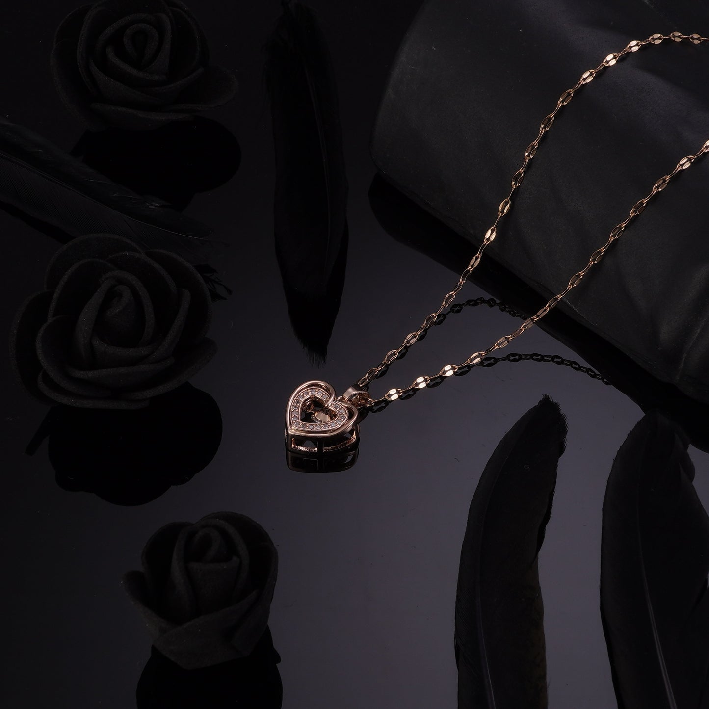 Lovemania Heart Pendant Rosegold Necklace
