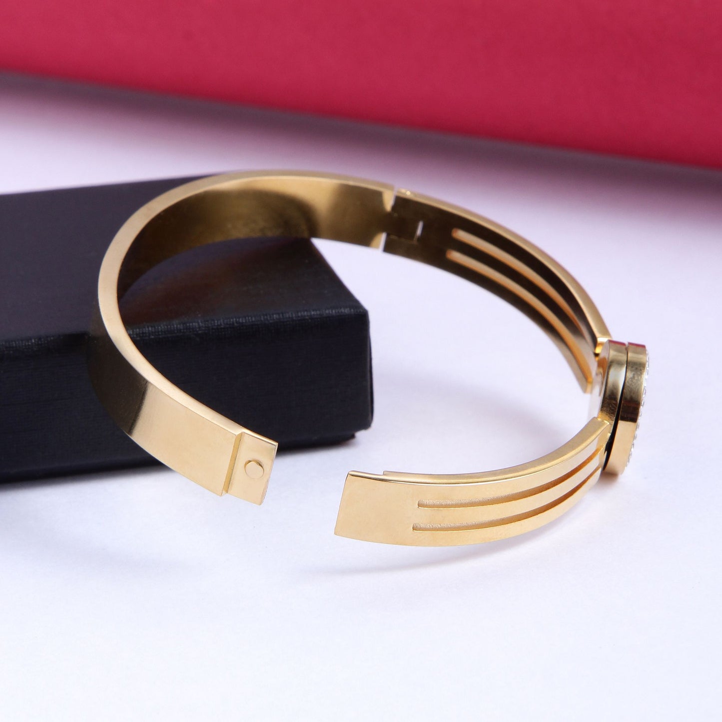 Charls Wheel 18k Gold Plated Bracelet