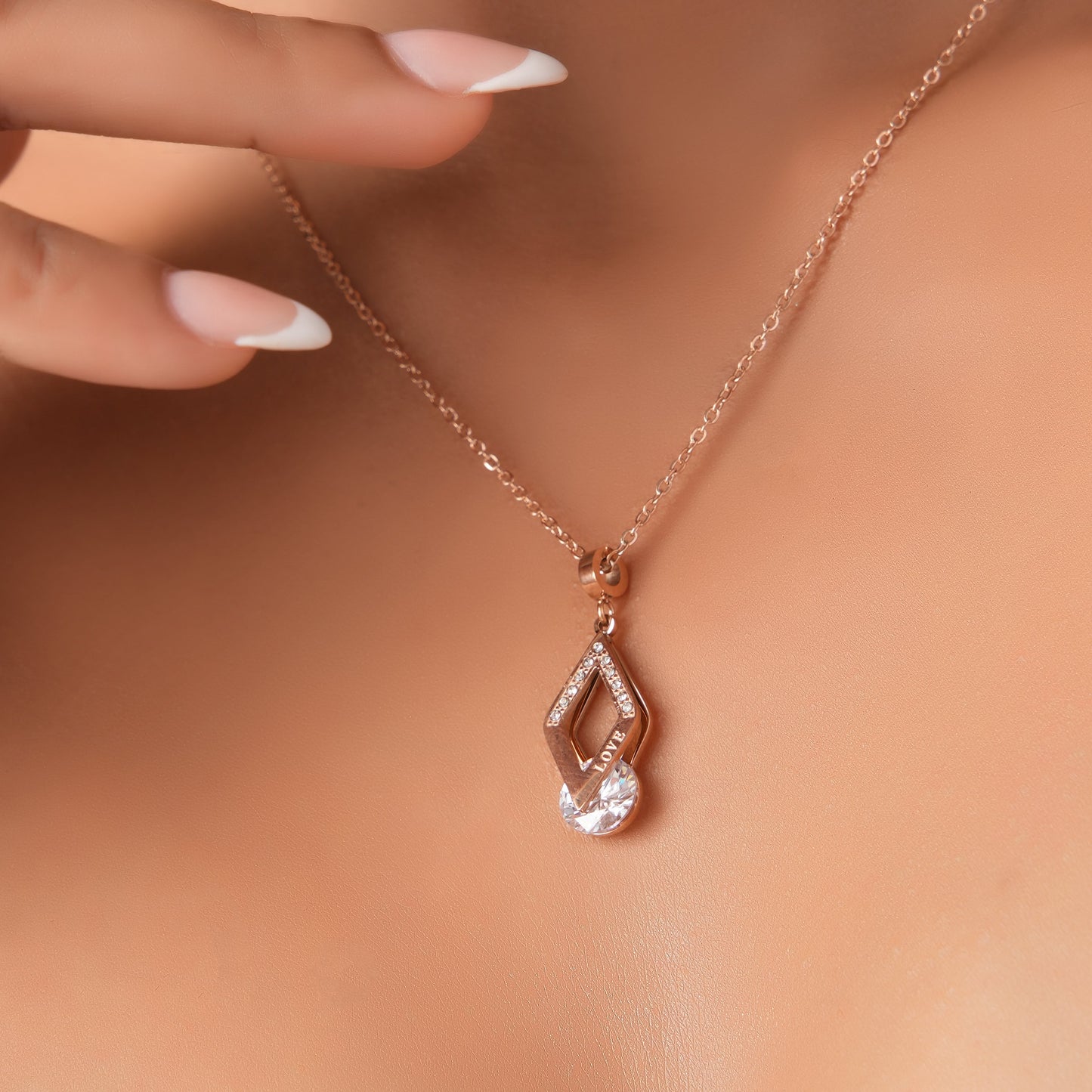 Cone Diamond Rosegold Necklace