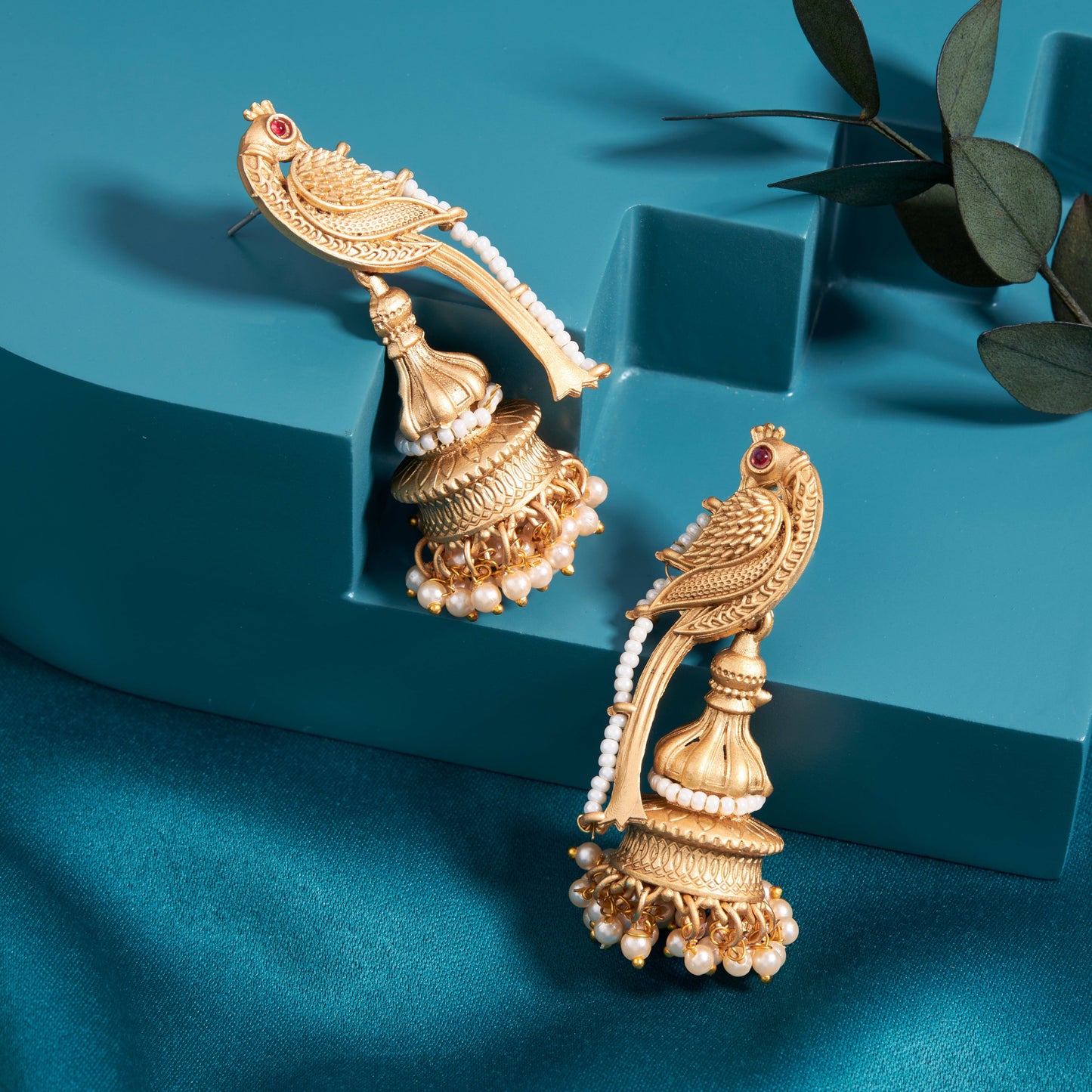 Gold-Toned Earrings with Eye-Catching Stone Detail - AAGER066