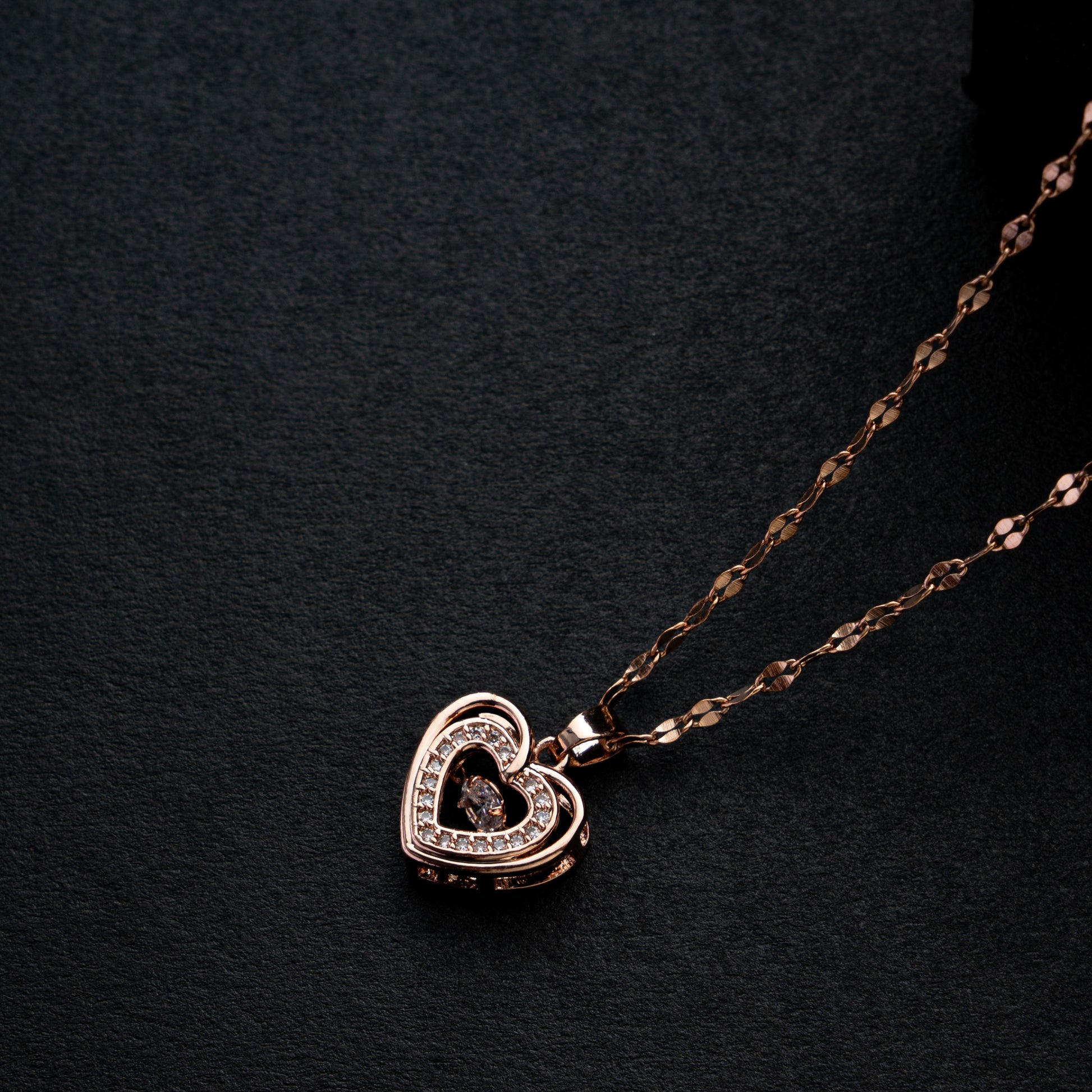 Lovemania Heart Pendant Rosegold Necklace
