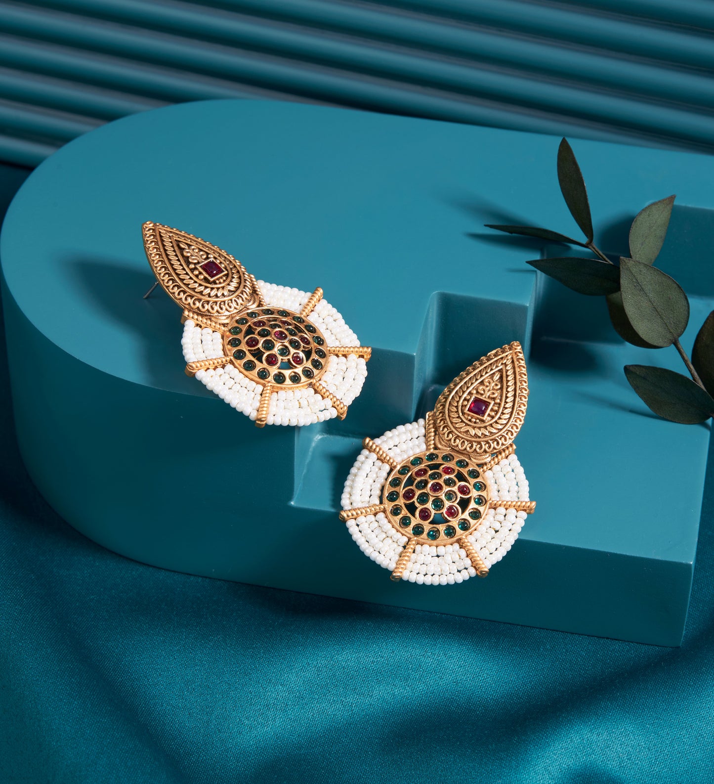 Gold-Toned Earrings with Eye-Catching Stone Detail - AAGER055