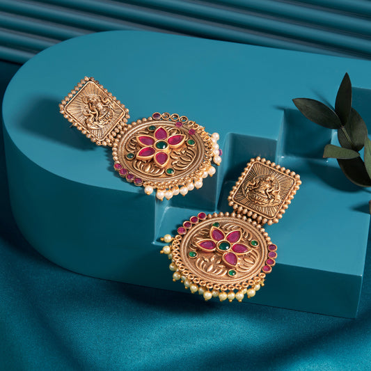Gold-Toned Earrings with Eye-Catching Stone Detail - AAGER057