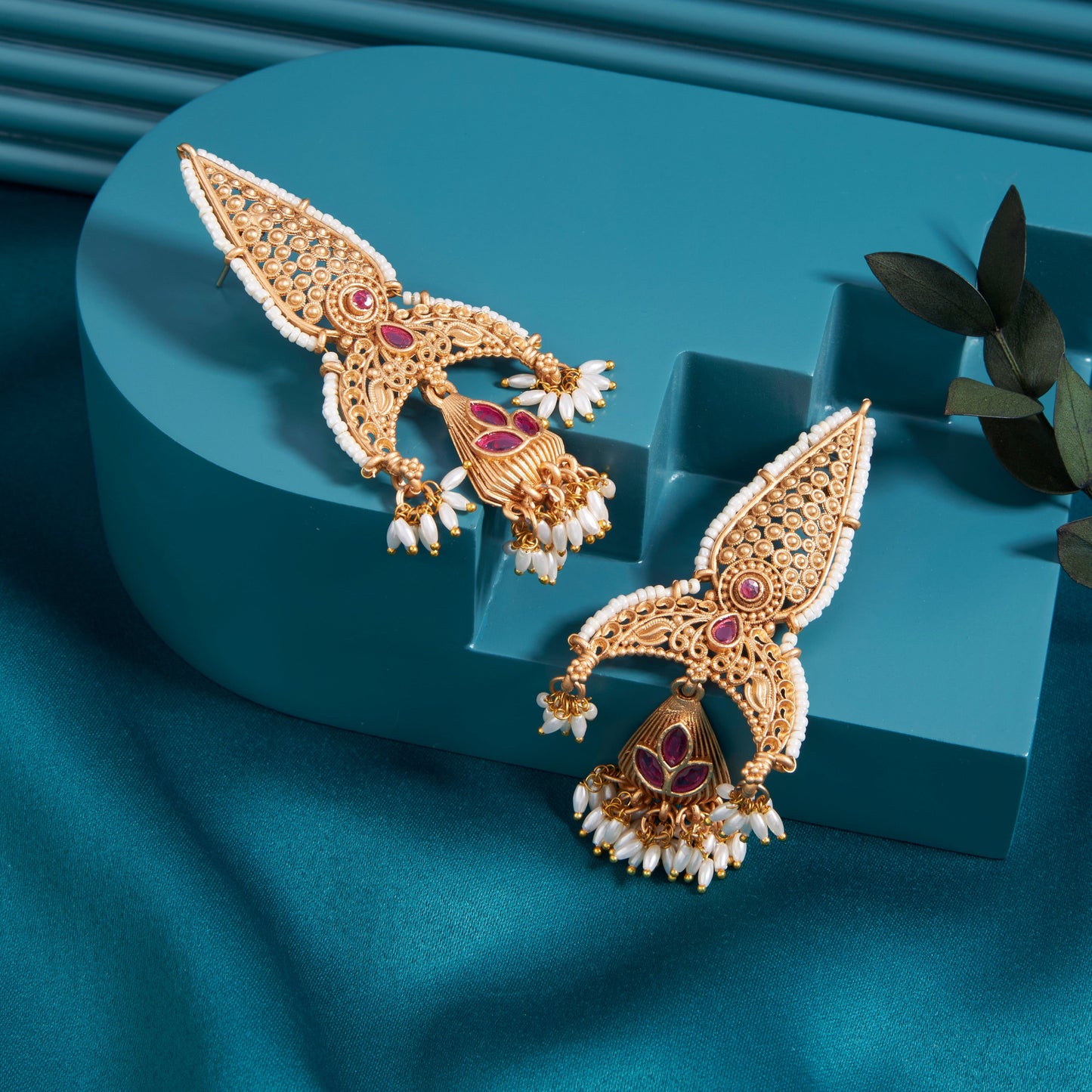Gold-Toned Earrings with Eye-Catching Stone Detail - AAGER061