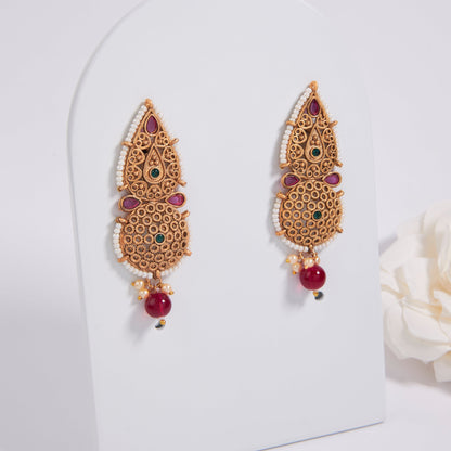 Gold-Toned Earrings with Eye-Catching Stone Detail - AAGER053